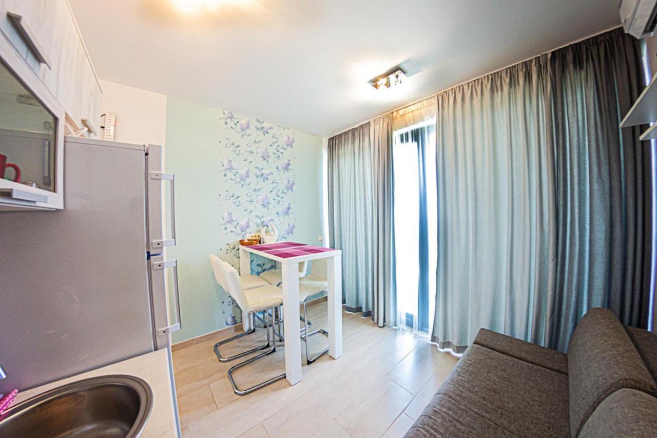 Apartment Superseaview Sutomore Habitación foto